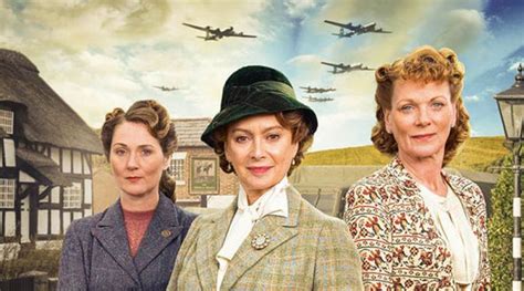  Home Fires: Een hartverscheurend familiedrama met een vleugje Britse nostalgie!